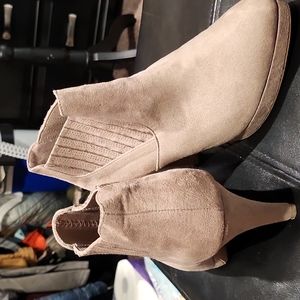 COPY - Suede heel boot size 9.5 ~ color tan/camel